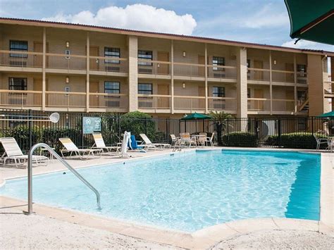 hotels on veterans memorial blvd in metairie la|la quinta inn causeway.